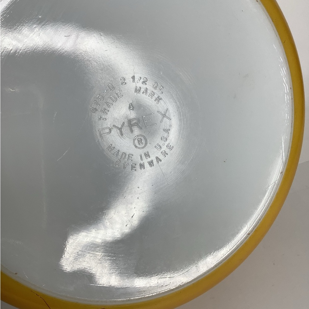 Vintage PYREX Butterfly Gold Round Casserole Dish Bowl 475-B 2.5 QT No L… - Picture 6 of 8